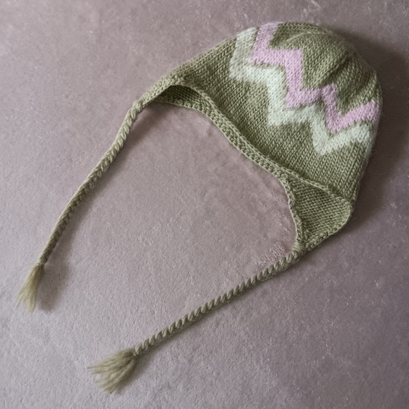 Burton 100% Wool Child's Tan Pink Cream Winter Hat With Braids OSFA - Picture 4 of 9